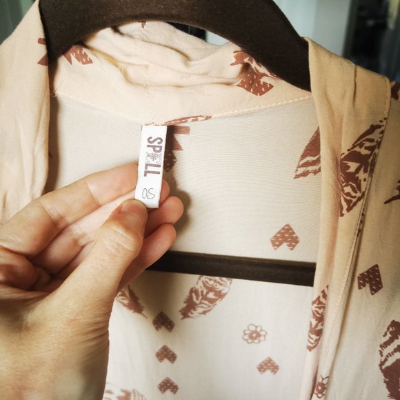 Vintage Spell Kimono - Picture 3 of 5